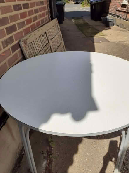 Photo of free Round indoor table (Southgate N14) #2