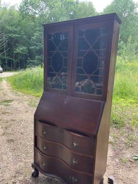 Photo of free Secretary (West Paris) #2