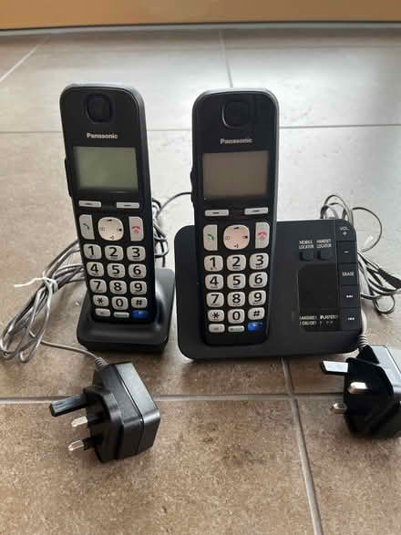 Photo of free Panasonic house phones with answering machine (Benson OX10) #1