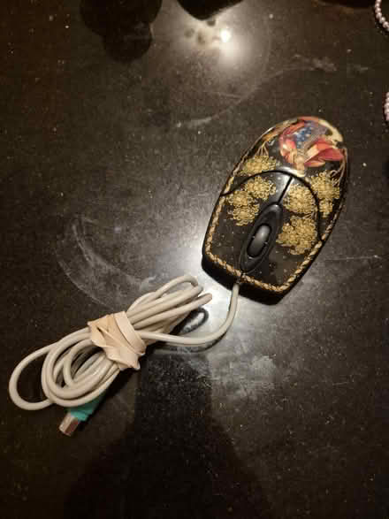 Photo of free Computer mouse with ornament (Sw1p 4bb) #1