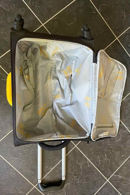 Photo of free Cabin-suitable Luggage (Catton NR6) #3