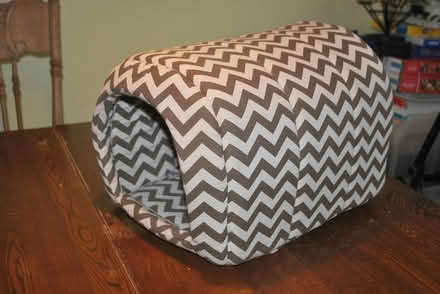 Photo of free Indoor Sturdy Cat House (gatineau ave & de bourgogne st) #1