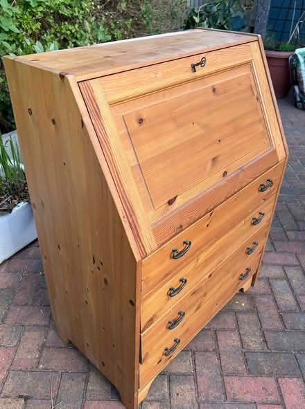 Photo of free Pine bureau (Walton ST15) #1