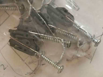 Photo of free Sink supports (Welling DA16) #3