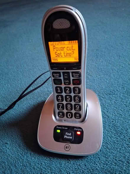 Photo of free BT 4000 Big Button phone (Horsham back of station) #1