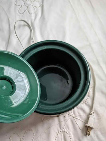 Photo of free Tiny crockpot (not working!) (Grayland, WA) #2