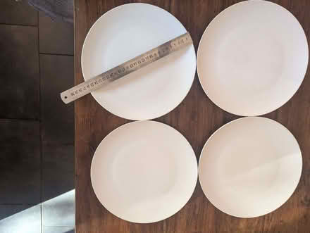 Photo of free Side plates & dinner plates (3 of each) (Berkhamsted HP4) #3