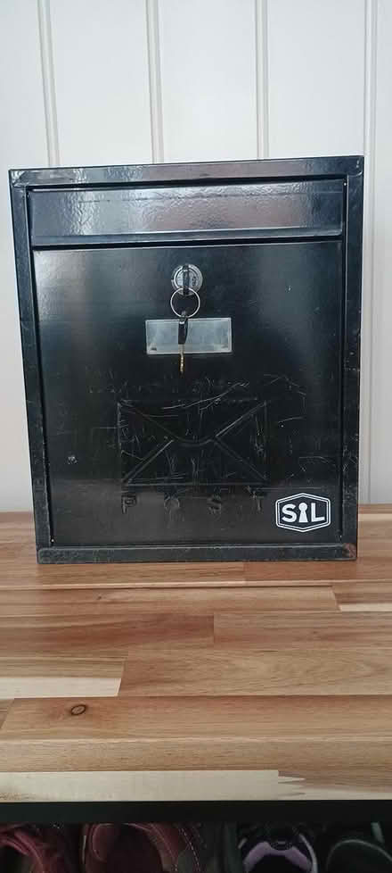 Photo of free Metal mail box (RG4, Sonning) #1