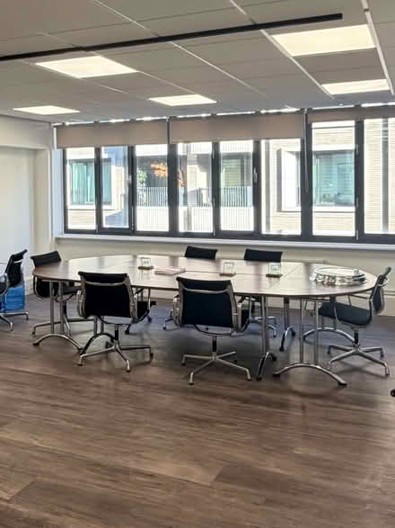 Photo of free Meeting Room table (Fitzrovia W1T) #2