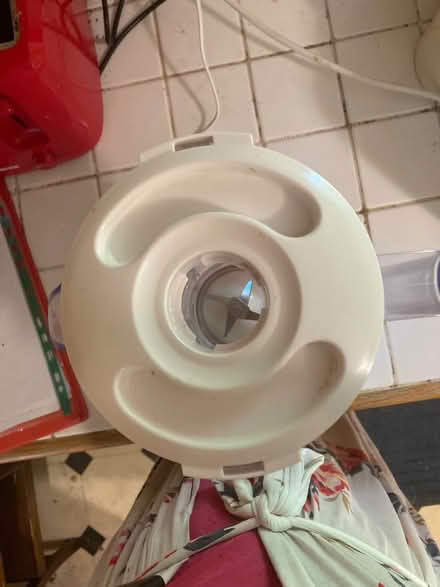 Photo of free table blender with a missing bit (Bohemia TN34) #1