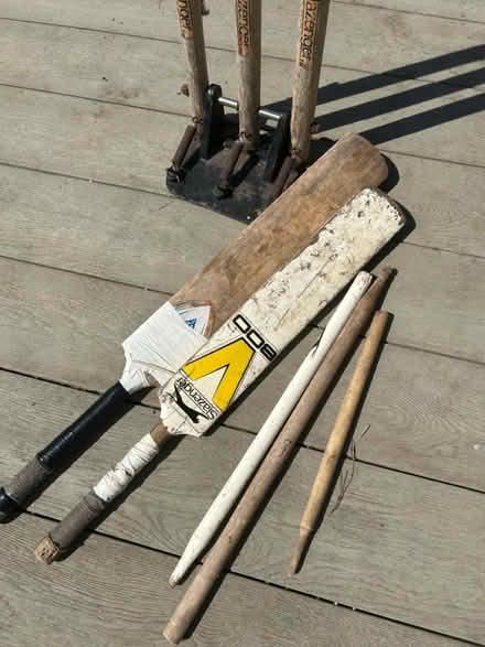 Photo of free Cricket set (Pennhill BH14) #2