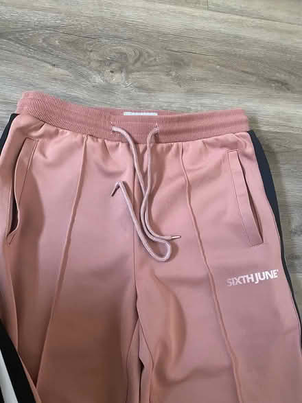 Photo of free Joggers (W4) #3