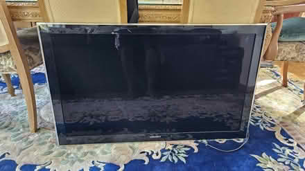 Photo of free 43" Samsung tv missing plug (High barnet EN5) #2