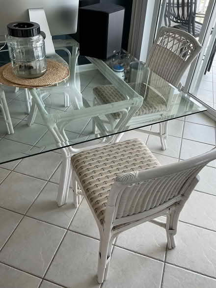 Photo of free Dining Room Table (85th Street Ocean City, MD) #1