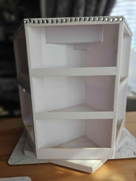 Photo of free Rotating beauty/cosmetic caddy (Willaston CH64) #1