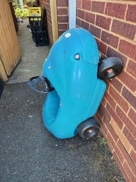 Photo of free Swing seats, Wellies, tunnel, car (Doriam Close EX4) #3