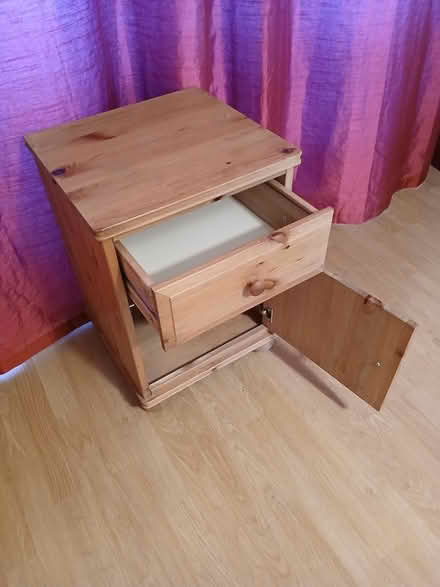 Photo of free Solid Wood Bedside Table (Brentford TW8) #3