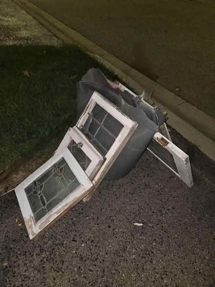 Photo of free CURB ALERT stained glass windows (Derry/WinstonChurch/Meadowvale) #1