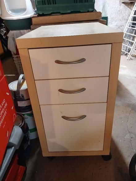 Photo of free Set of drawers, on wheels (Fairfield LA1) #1