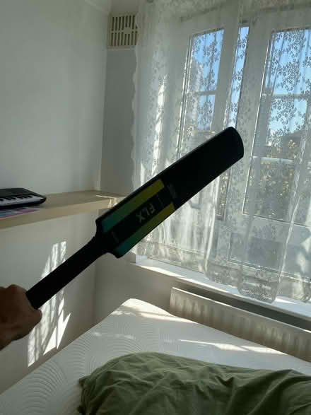 Photo of free Cricket set (Whitechapel E1) #3