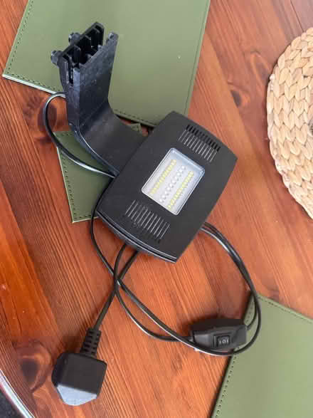 Photo of free Aquarium tank light (Woodley) #1