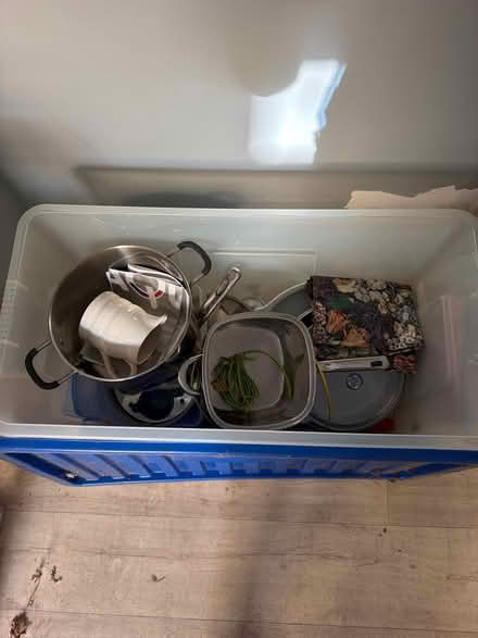Photo of free Kitchen items, miscellaneous (SW18 4QZ) #3