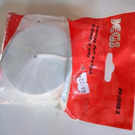 Photo of free Light Pull with Ceiling Fitment (Rayleigh SS6) #1