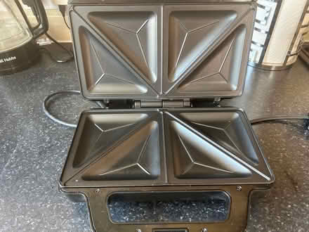 Photo of free George sandwich toaster (Beardwood BB2) #2