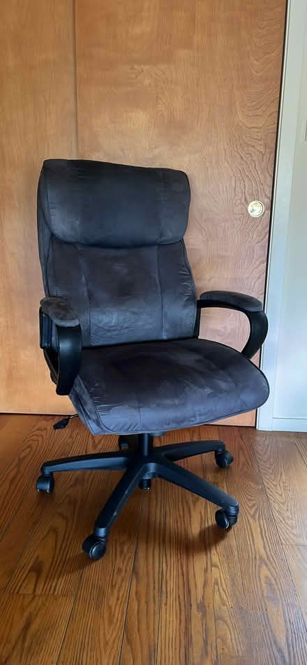 Photo of free Plush Microfiber Office Chair (San Rafael, CA) #1