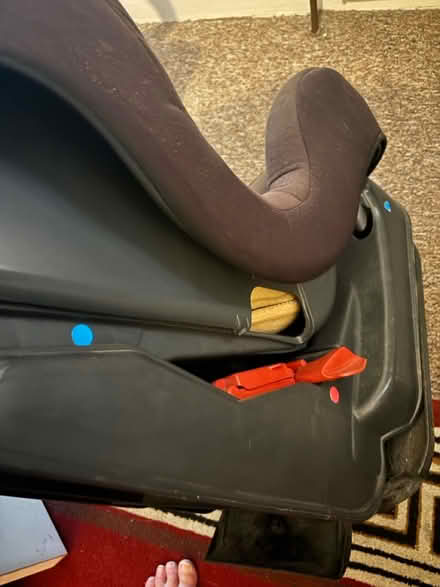 Photo of free car seat with newborn insert (Eastbourne BN22) #4