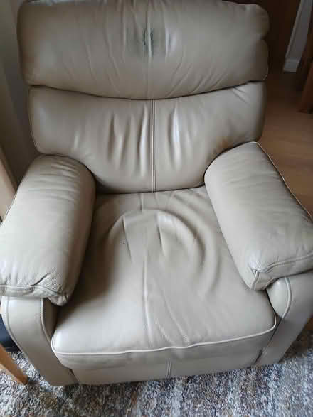 Photo of free Electric recliner chair (M26 3td) #1