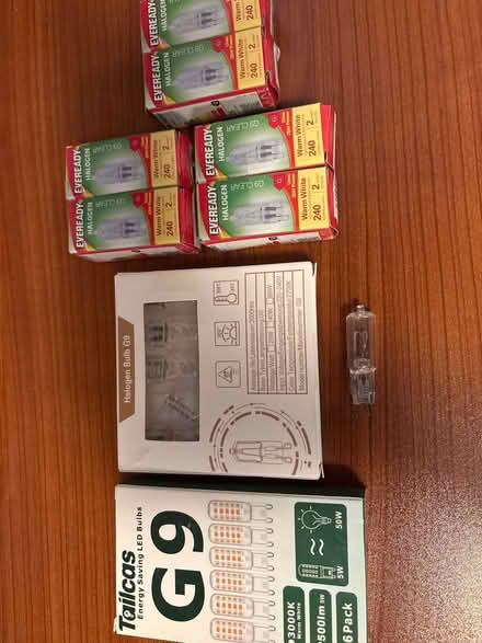 Photo of free G9 Halogen & LED Bulbs (windsor SL4) #1