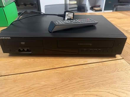 Photo of free DVD/VHS recorder/player (Southdown, Harpenden) #4