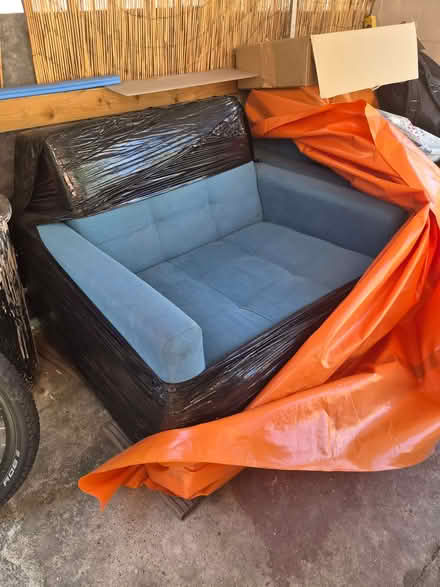 Photo of free 2 single sofa beds with storage (Wood End UB6) #2