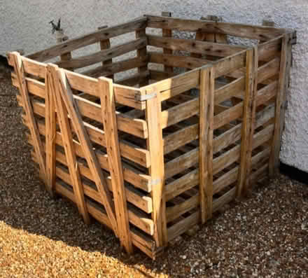 Photo of free Large wooden crate (Letchworth) #1