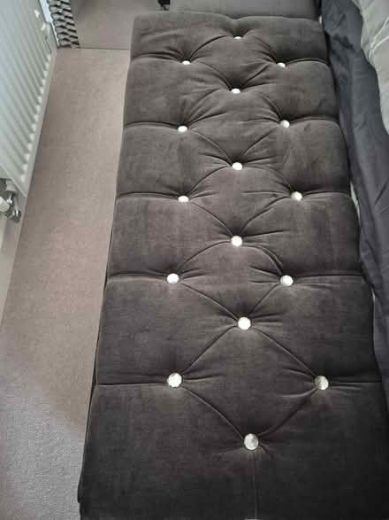 Photo of free Ottoman (Stanford-Le-Hope SS17) #1