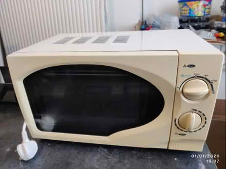 Photo of free (Faulty Timer) 700W Microwave (Warrington) #2