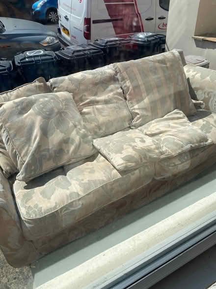 Photo of free Settee (Np20 3EE) #1