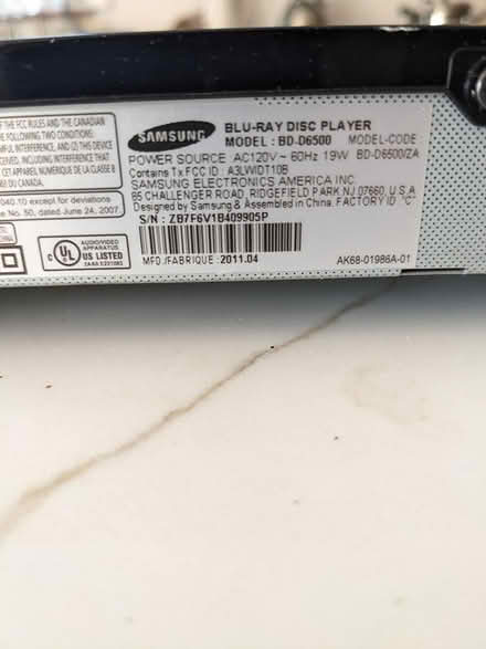Photo of free Samsung Blu-ray disc player (Belford, N.J.) #2