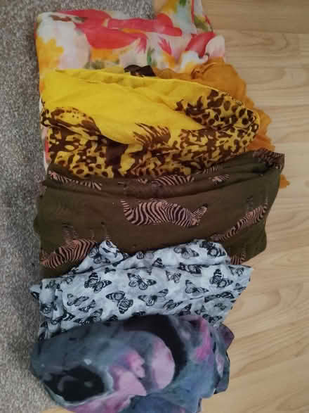 Photo of free Bunch of big scarfs (Near Old Street Station) #1
