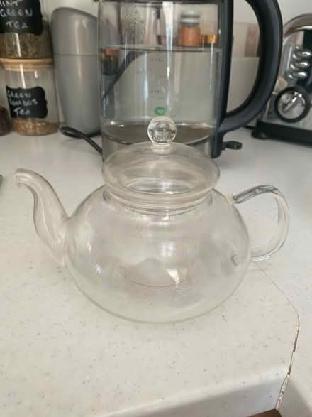 Photo of free glass teapot (Eastern Green CV5) #3