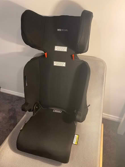 Photo of free Two travel car seats (4-8 yrs) (Pyrmont) #2
