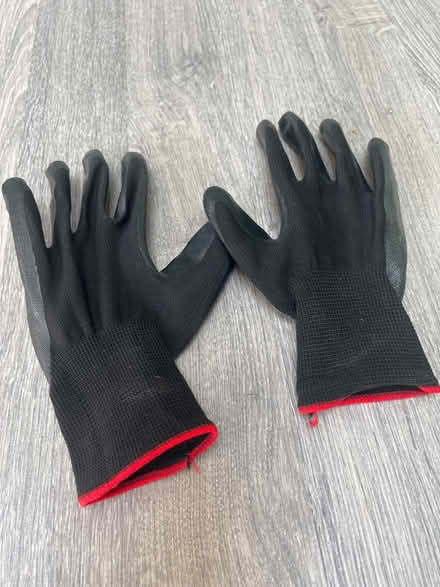 Photo of free Black Safety Gloves. Never worn. (Southsea PO4) #2