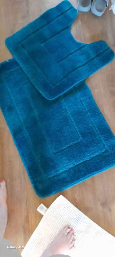 Photo of free 1 toilet mat set + 1 (Welling DA16) #1