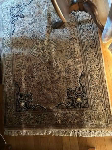 Photo of free Indian rug (Horton-cum-Studley OX33) #3