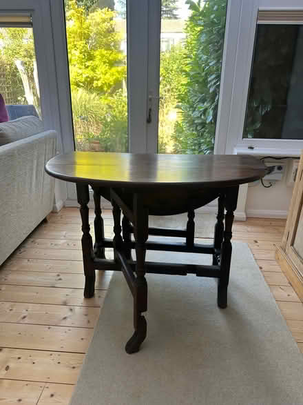 Photo of free Round table (Bromley BR2) #3