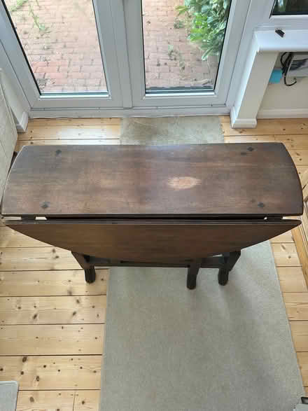 Photo of free Round table (Bromley BR2) #2