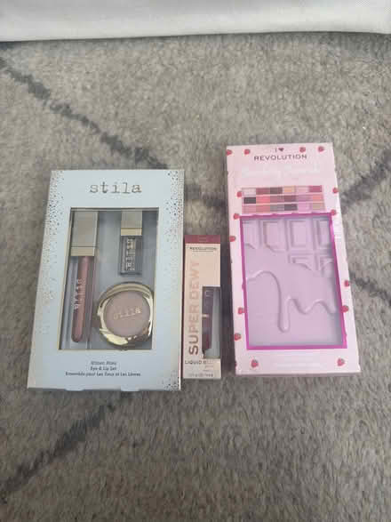 Photo of free Brand new make up in package (W9) #1