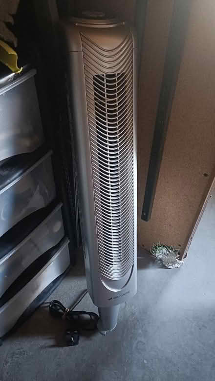 Photo of free Oscillating fan with remote control (Barkingside IG6) #1