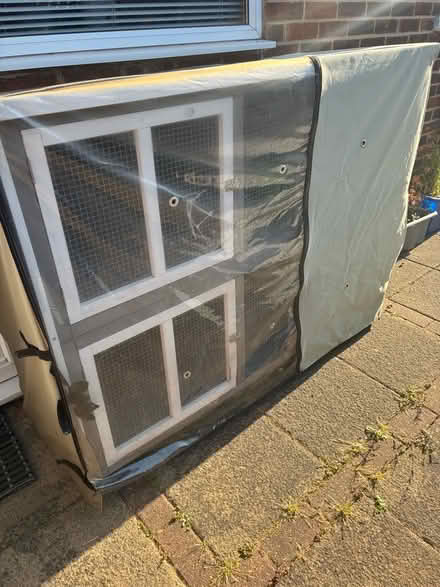 Photo of free Rabbit hutch (Furze Platt SL6) #3